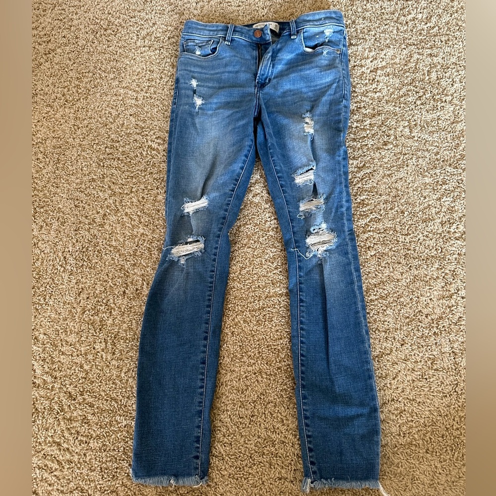 Abercrombie mid rise super skinny ankle jeans size 28/6 LONG